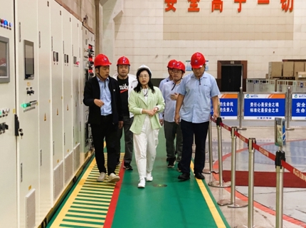 陳印輝檢查指導江埡電站安全生產(chǎn)工作并看望慰問節(jié)日期間值班員工