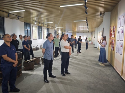 公司廉政辦開展家風家教現(xiàn)場教育活動